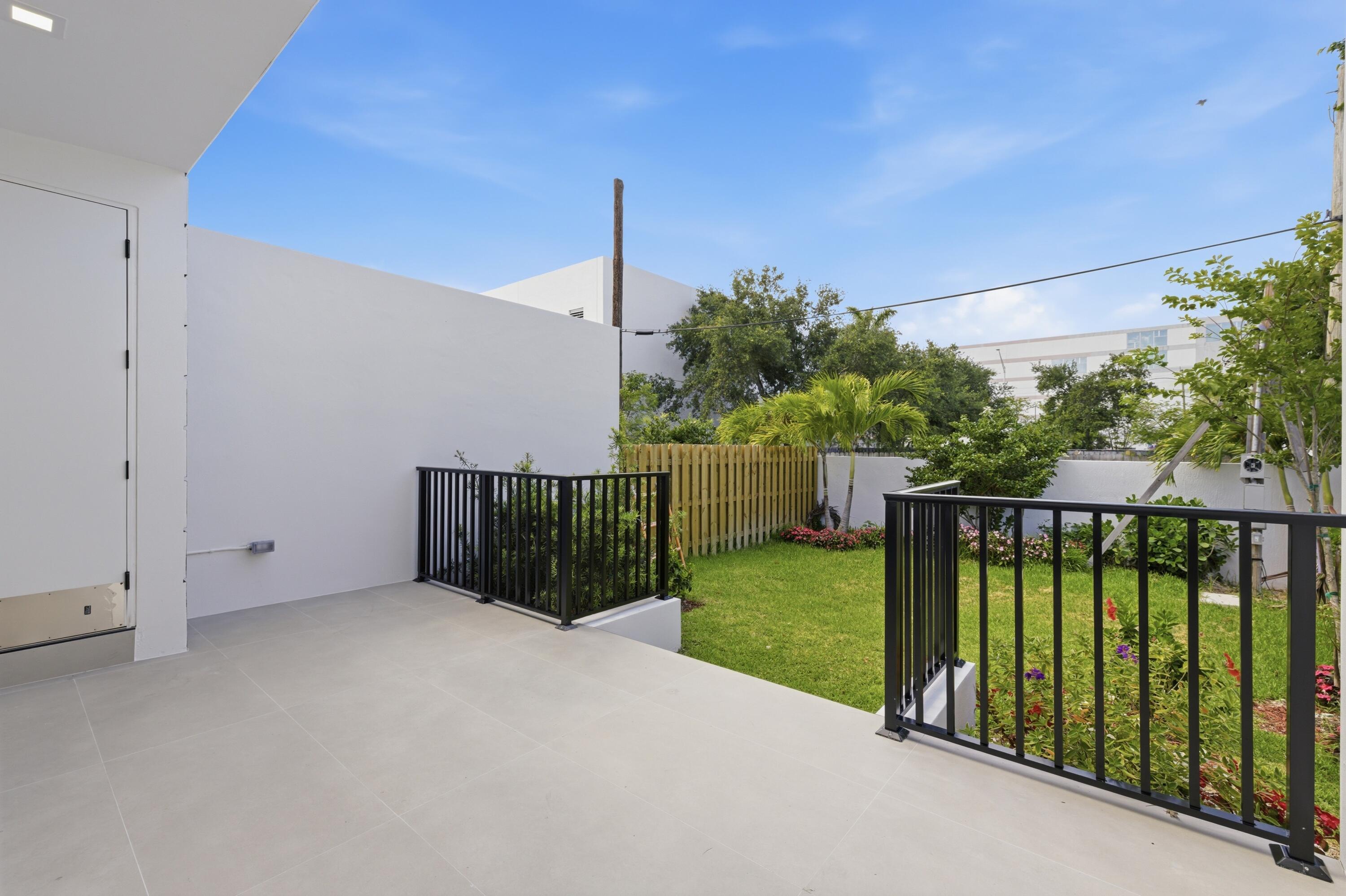 Sailboat Bend - Residential