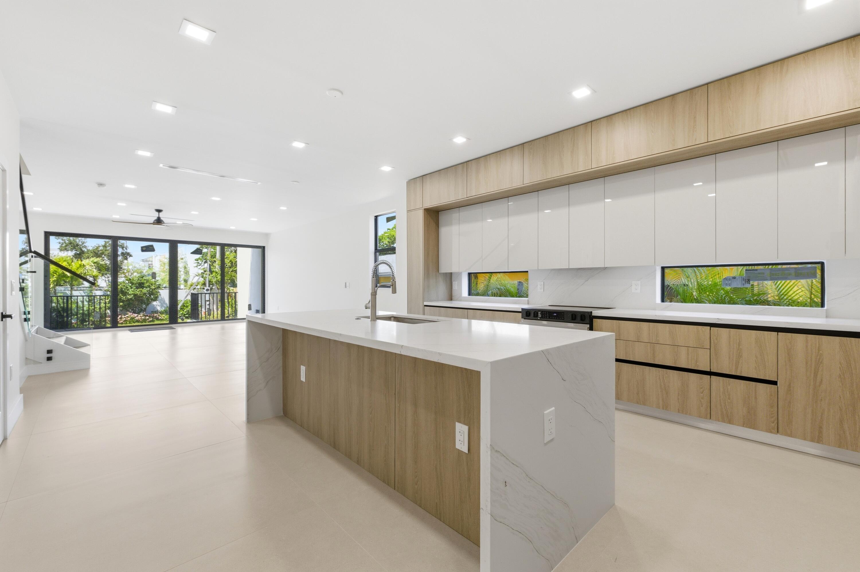 Sailboat Bend - Residential