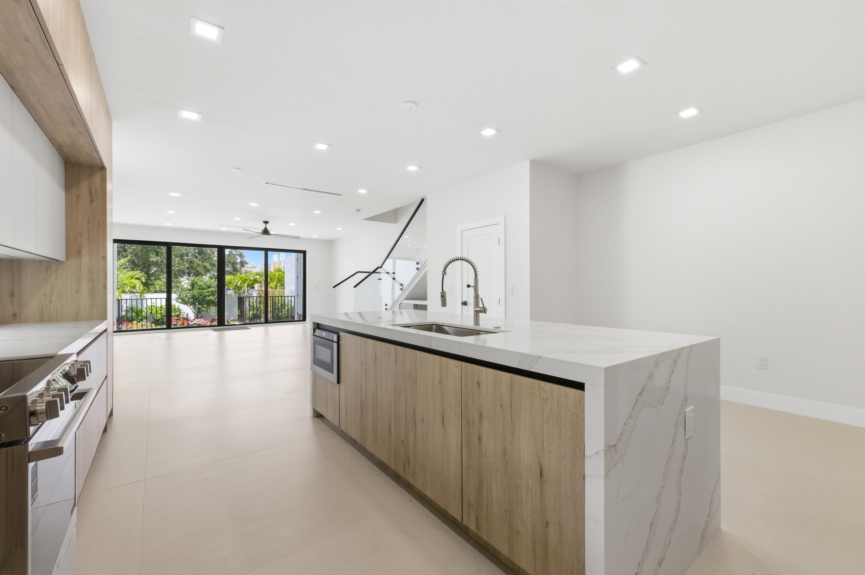 Sailboat Bend - Residential