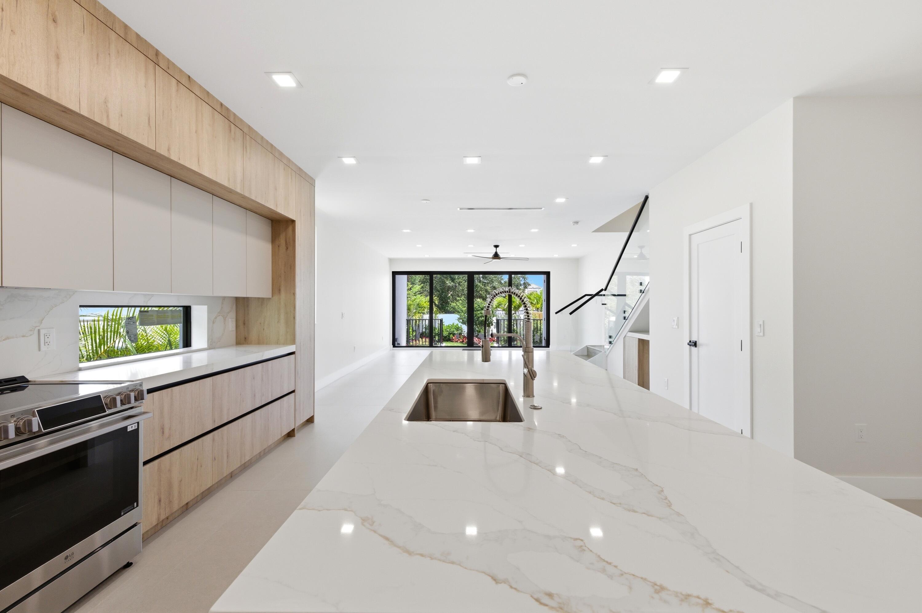 Sailboat Bend - Residential