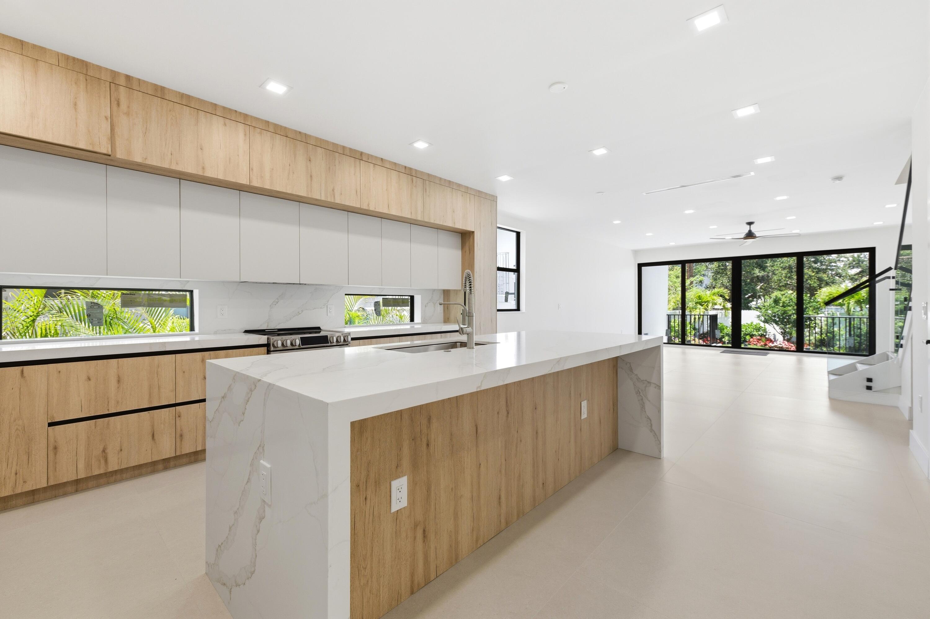 Sailboat Bend - Residential