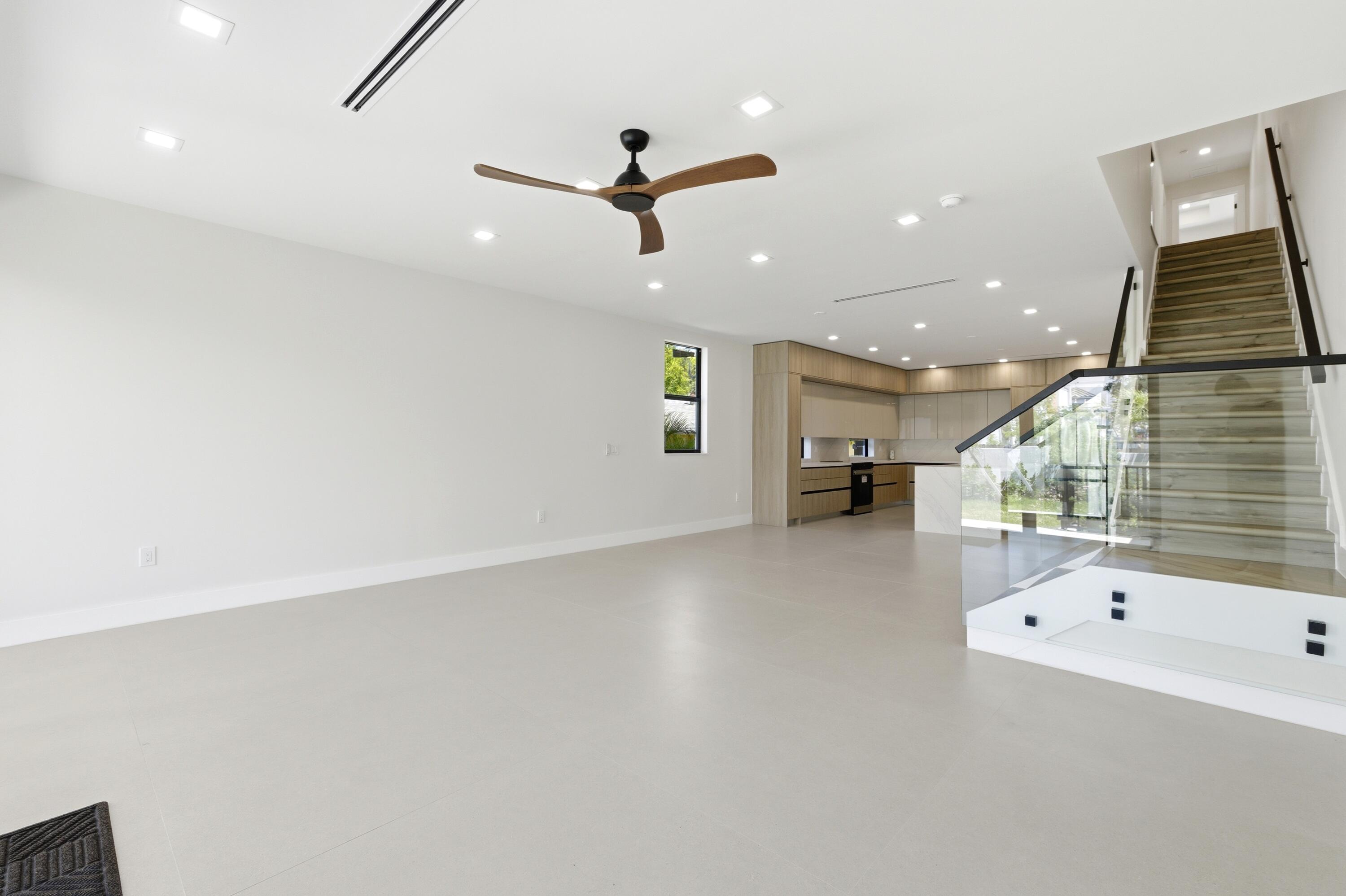 Sailboat Bend - Residential