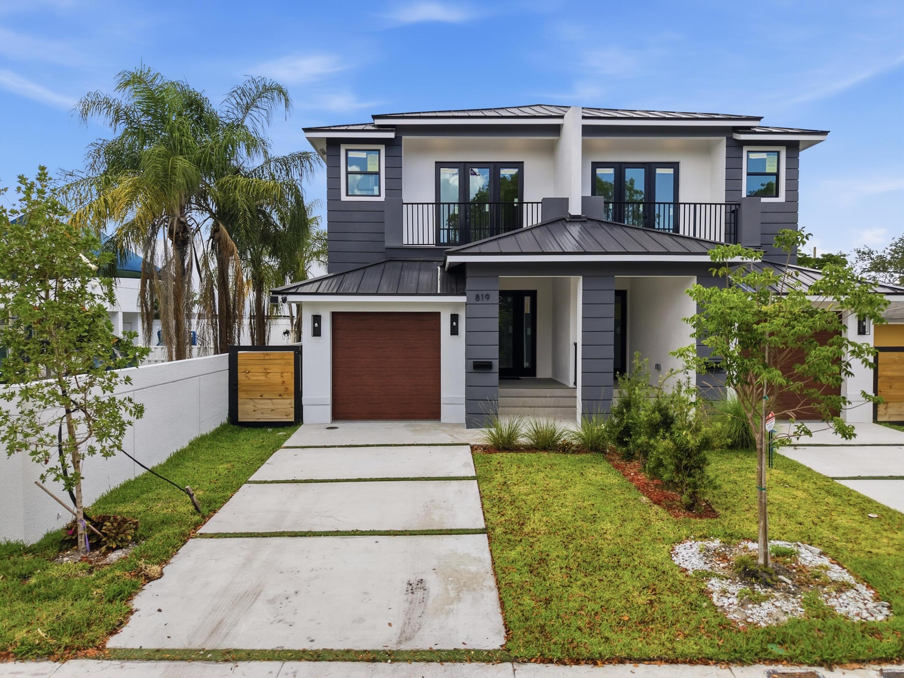819 SW 1st Street