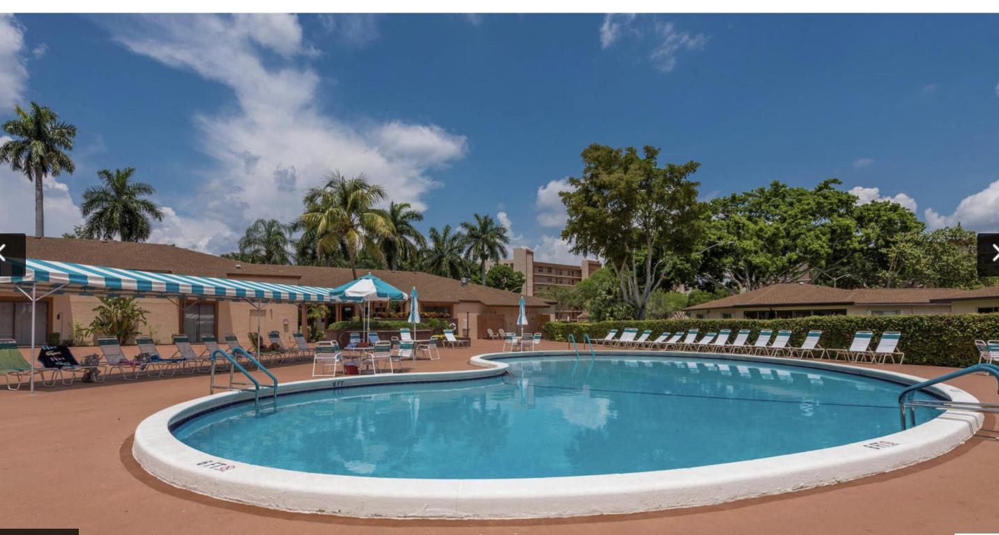 VILLAGES OF ORIOLE BONAIRE - Residential