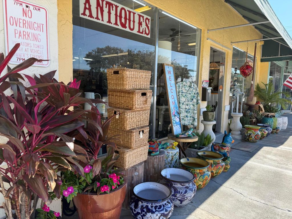 Photo of 1642 Old Dixie Highway, Vero Beach, FL 32960 (MLS # R11165039)