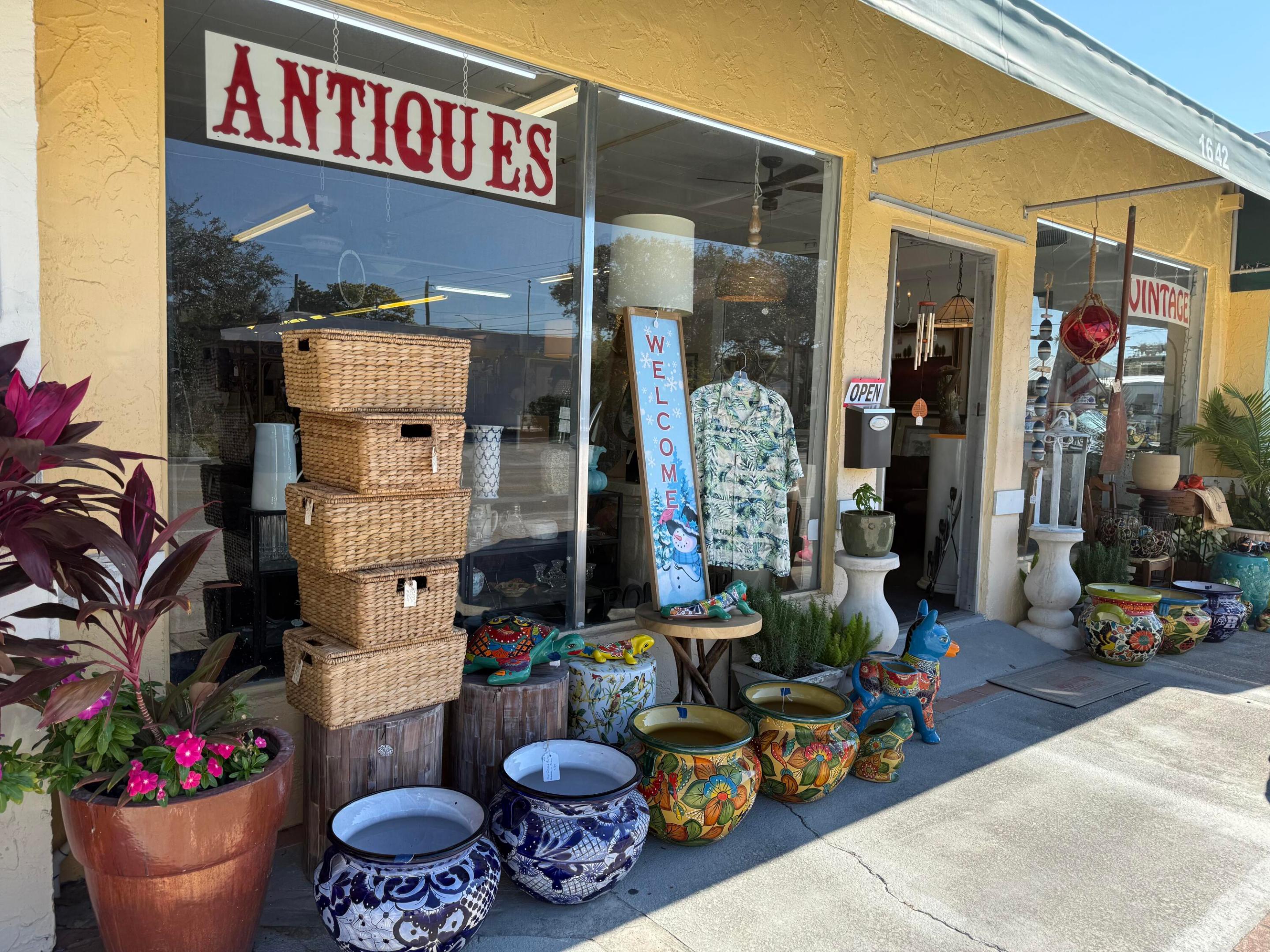 1642 Old Dixie Highway