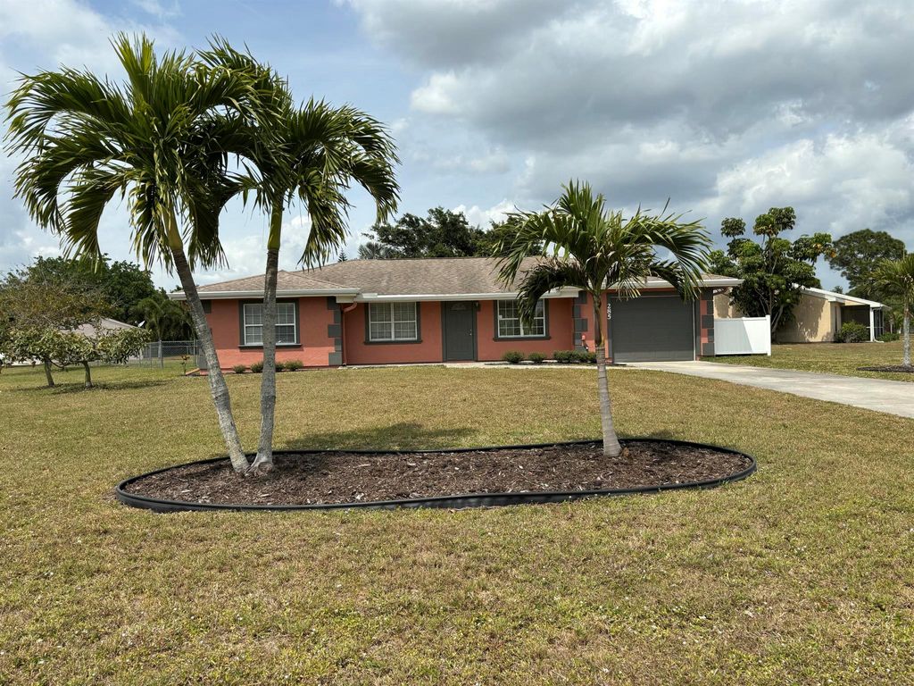 Photo of 285 SW Bridgeport Drive, Port Saint Lucie, FL 34953 (MLS # R11074711)