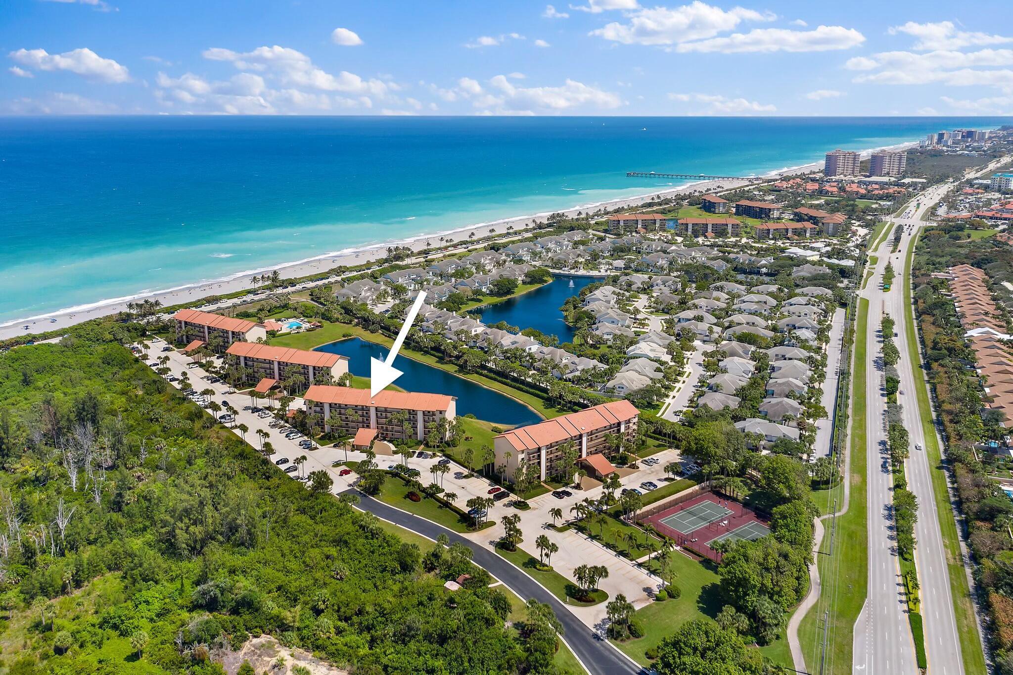 Turn key beach residence is available August 1st - December 31st, 2025. Fantastic location! Beautifully renovated residence - new tile floors, stainless steel appliances, new furniture and tvs, updated bathrooms, king size bed with new high end mattress in master, queen memory foam pull out couch in living room, king size bed in guest bedroom. Play tennis, pickle ball, or take a dip in the community pool, go for a walk or bike ride along the beach. Numerous restaurants, shopping, entertainment are within minutes. Call to book your Jupiter getaway today!