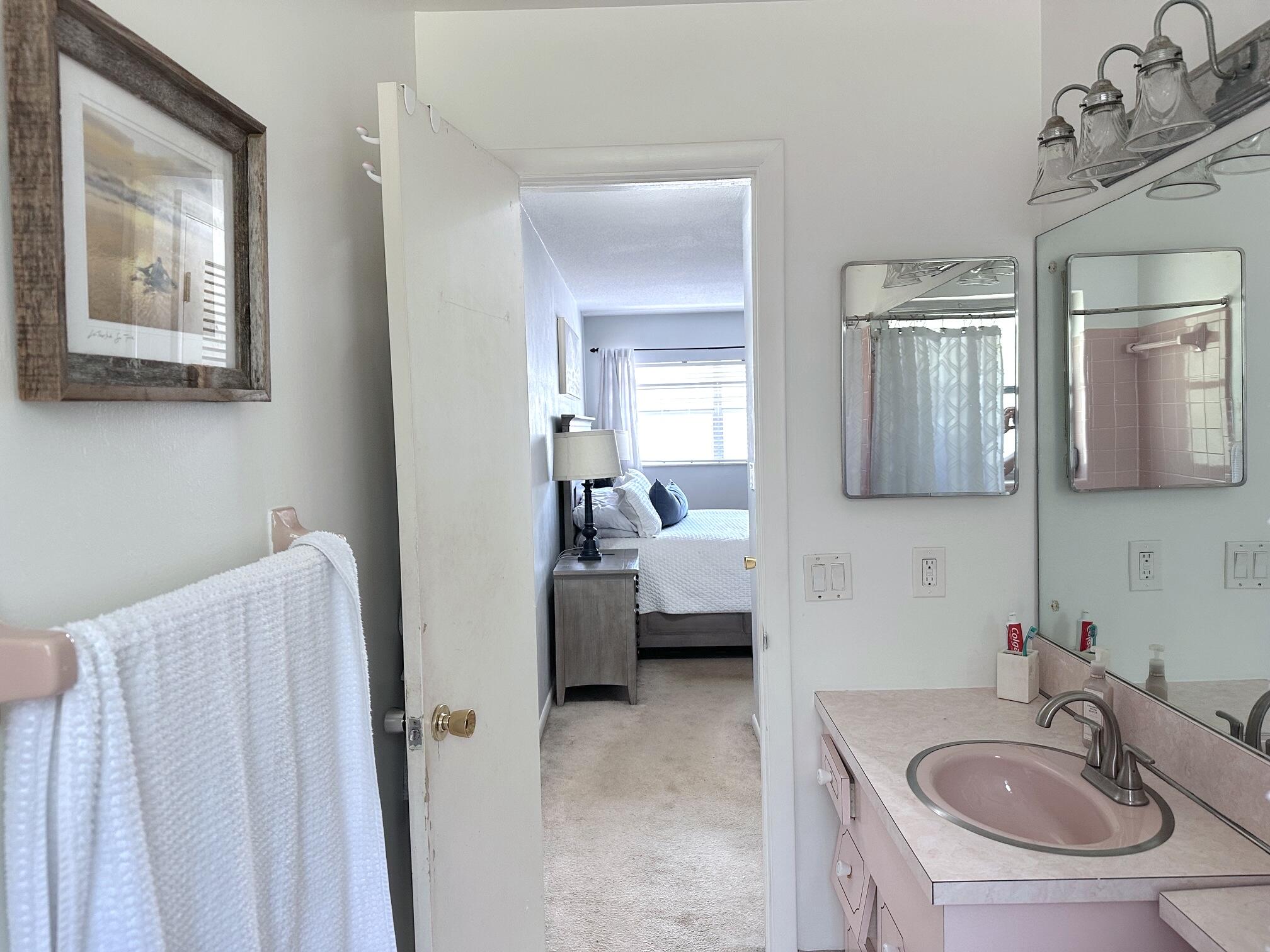 CRYSTAL LAKE 3930 CONDO - Residential