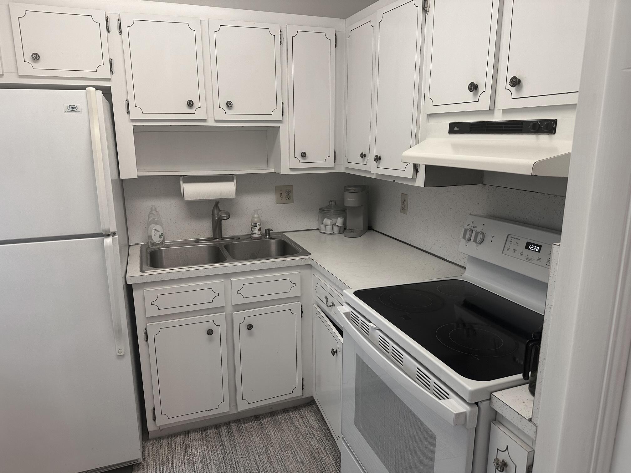 CRYSTAL LAKE 3930 CONDO - Residential