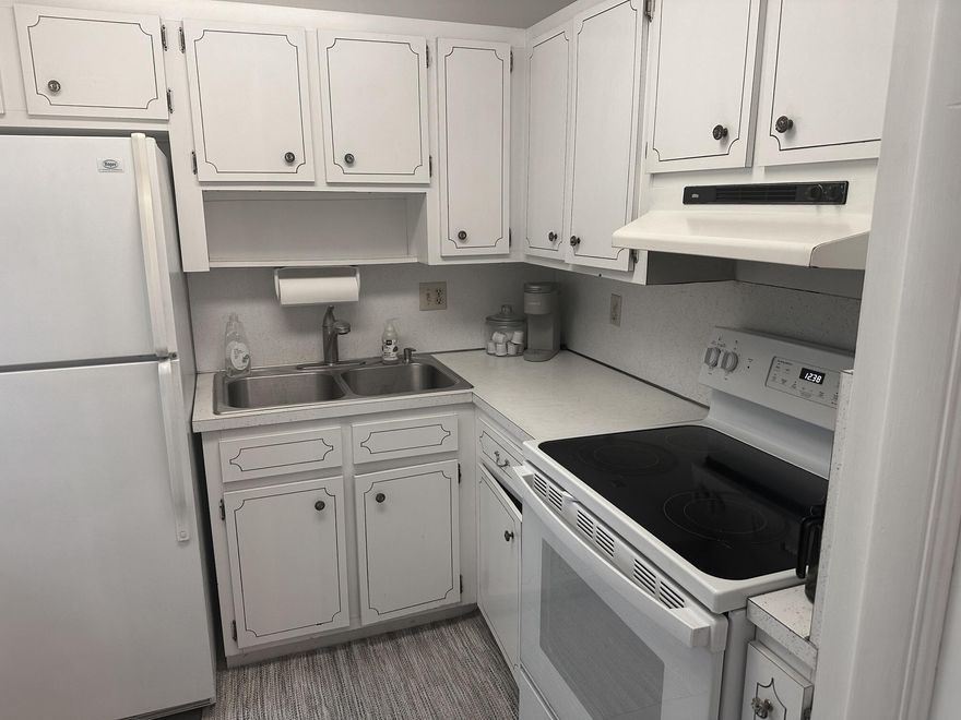 2-bed, 2-bath condo on the 2nd floor Crystal Lake of Deerfield Beach. Convenient location near highways, shopping, short ride to the beach. Nice back balcony overlooking lush landscaping. Condo is in mostly original condition & needs updating and is priced accordingly. Community pool, laundry facilities and 1 assigned parking space.