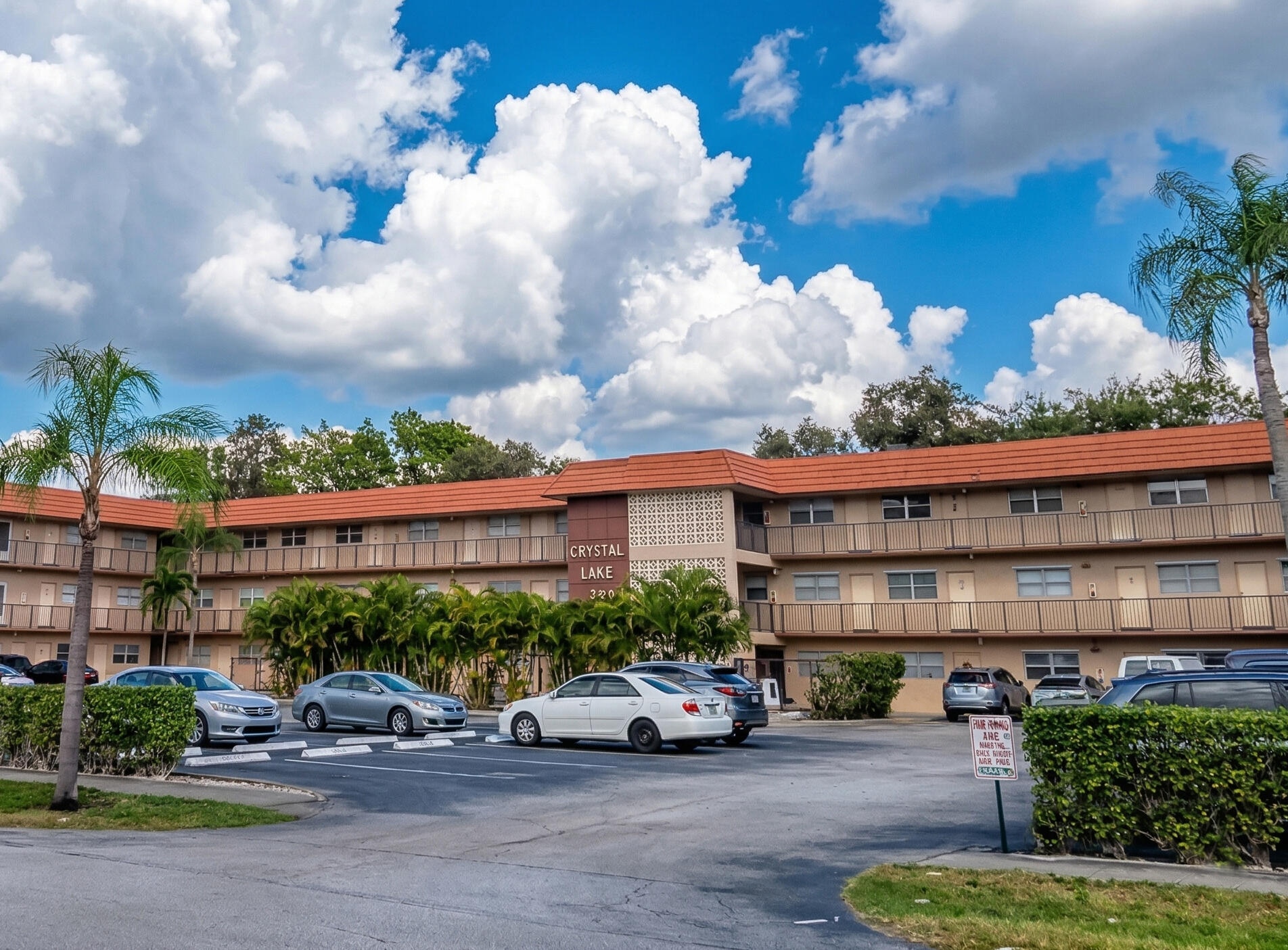 CRYSTAL LAKE 3930 CONDO - Residential