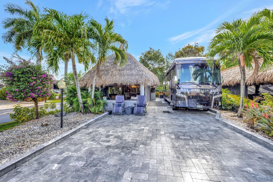 58 S Carol Parkway 58