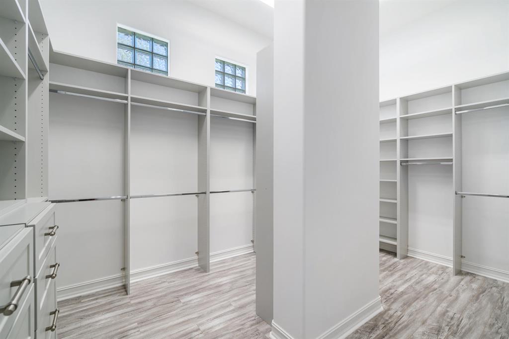 Le Lac - Residential