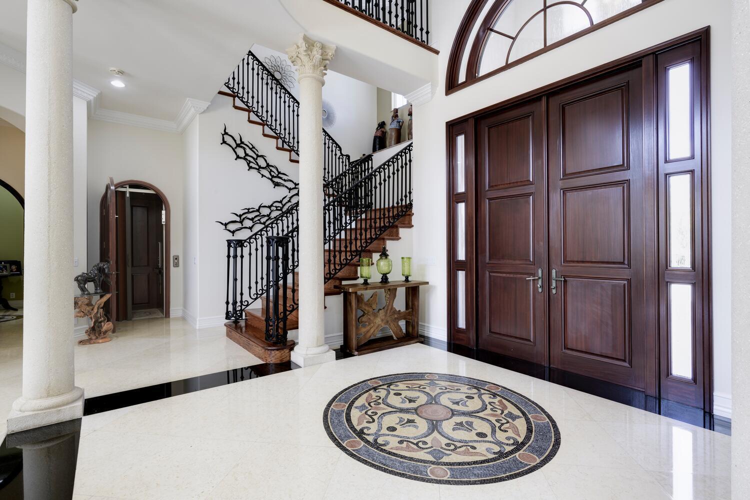 BANYAN LAKES - Residential