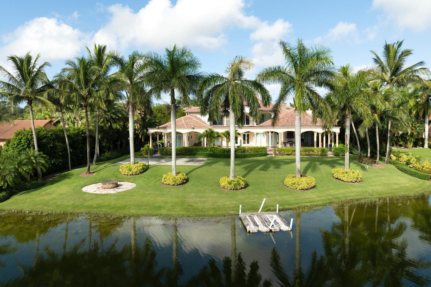 BANYAN LAKES - Residential