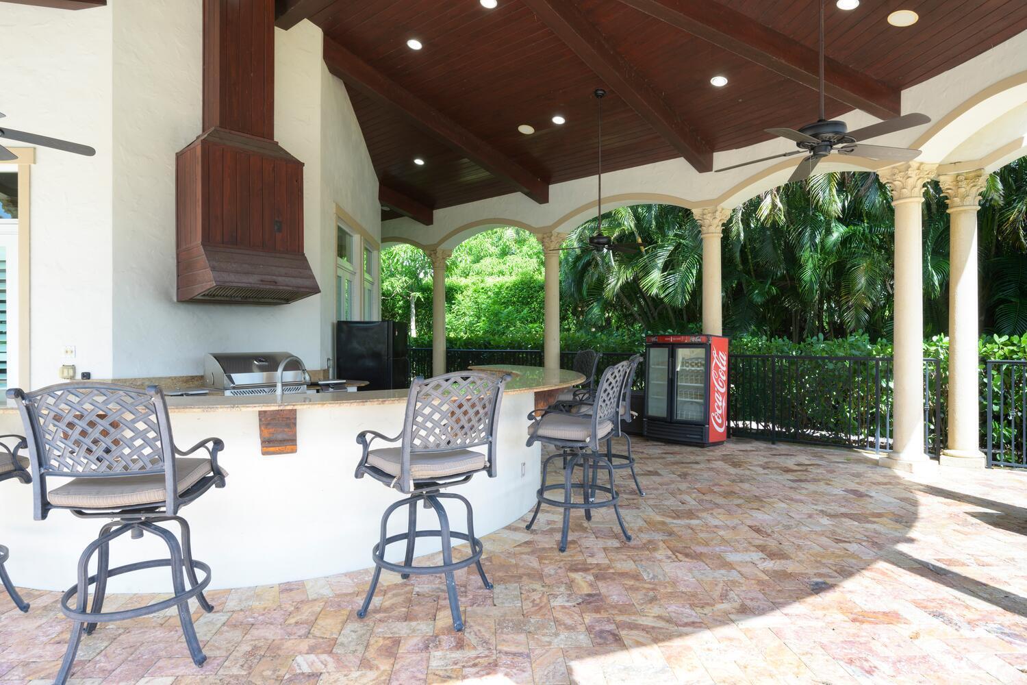 BANYAN LAKES - Residential