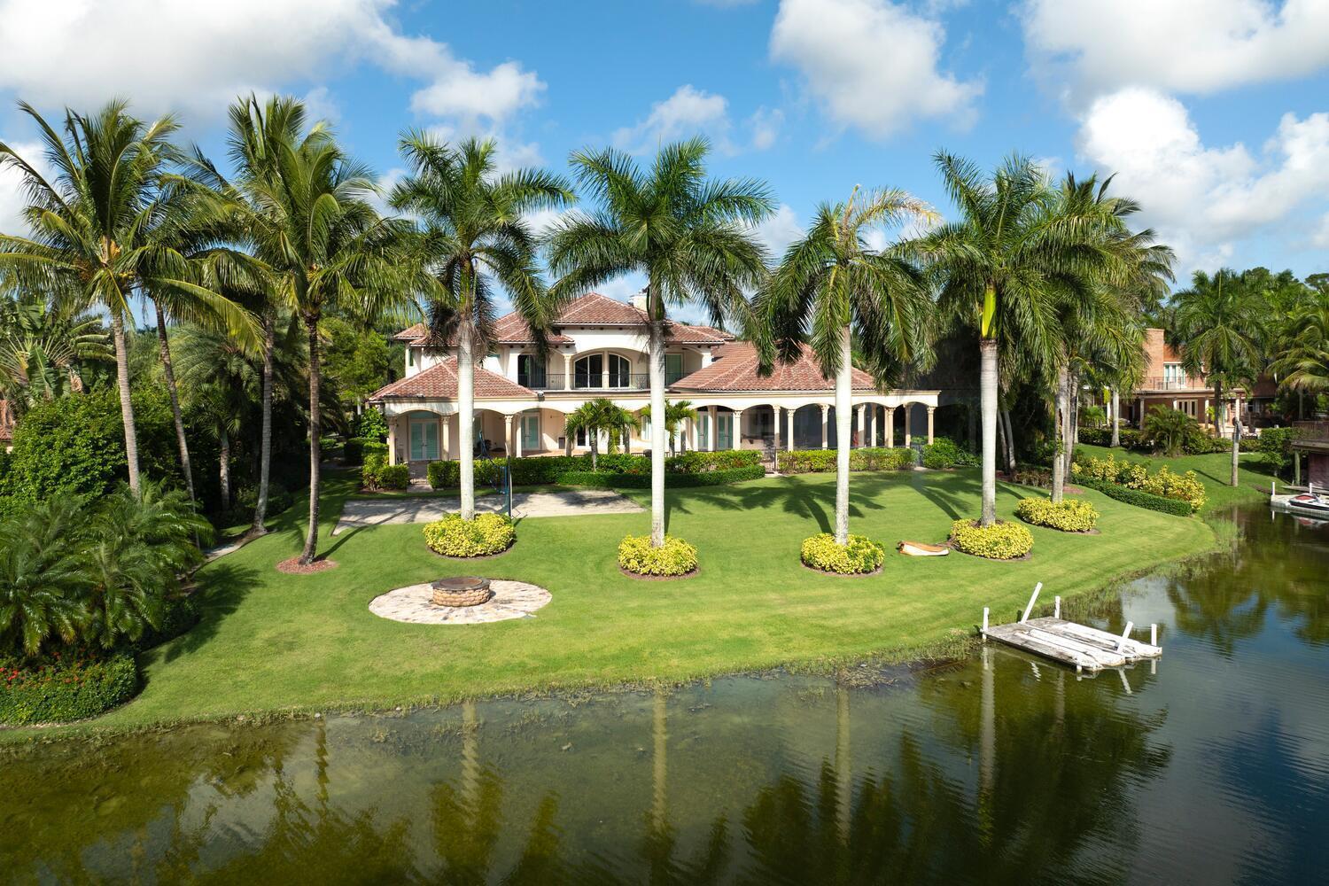 BANYAN LAKES - Residential