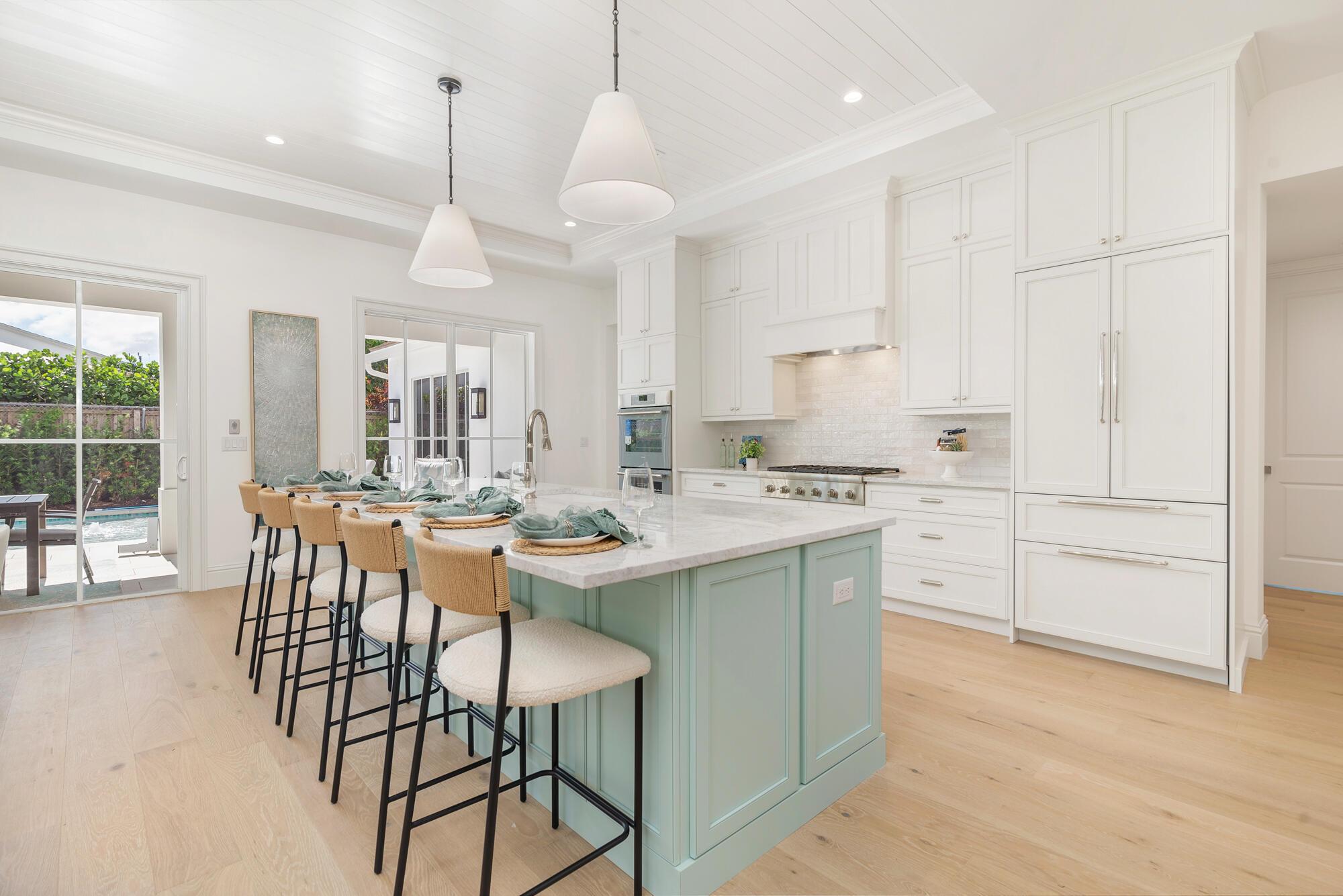 LAKE PLACE IN - Residential