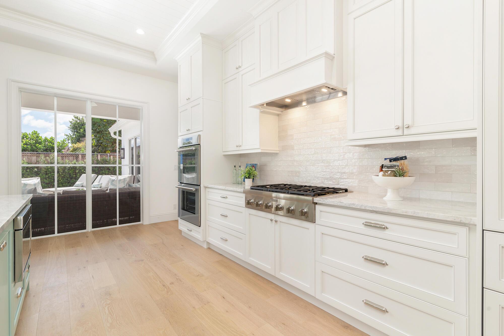 LAKE PLACE IN - Residential