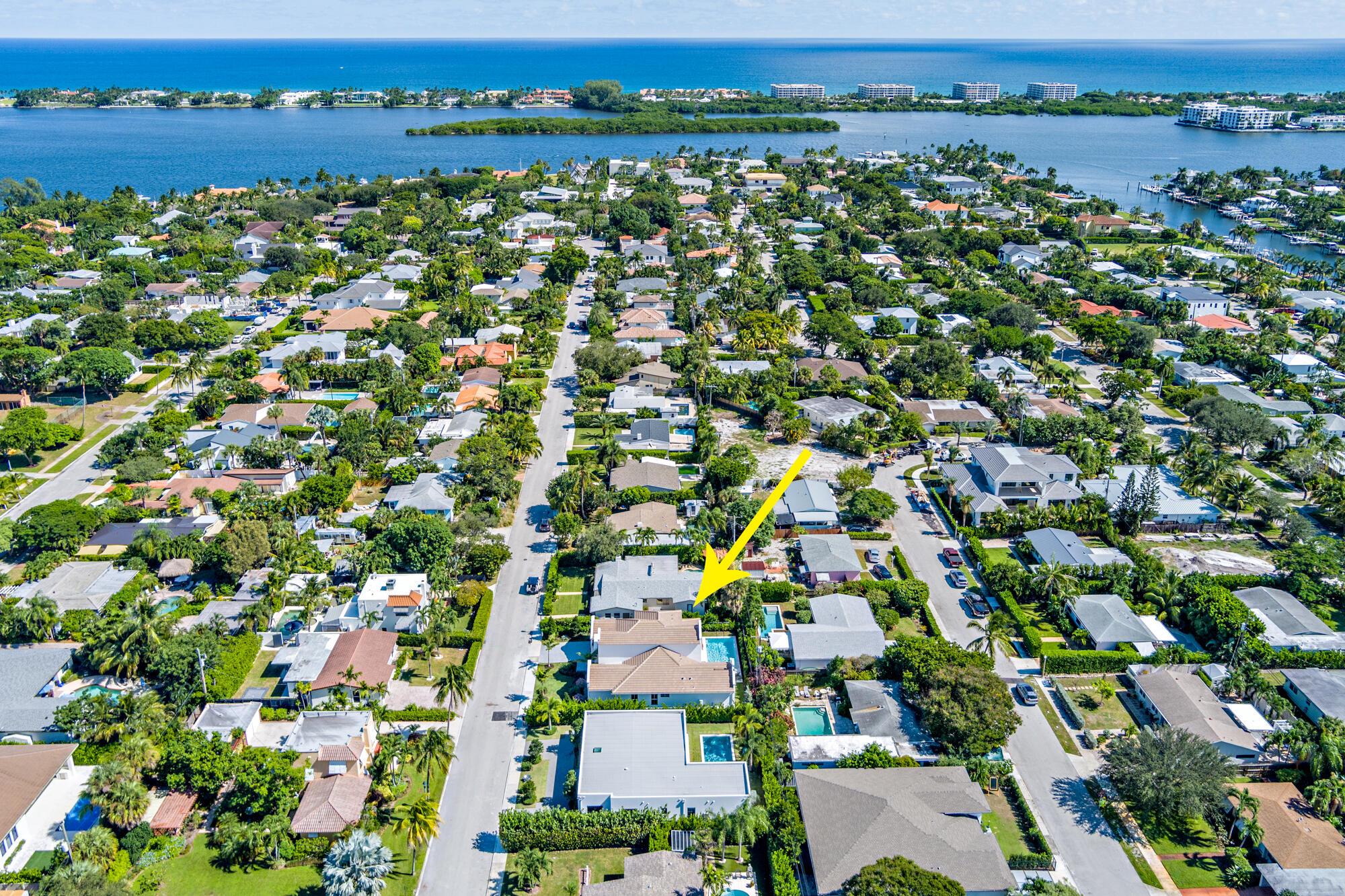 LAKE PLACE IN - Residential