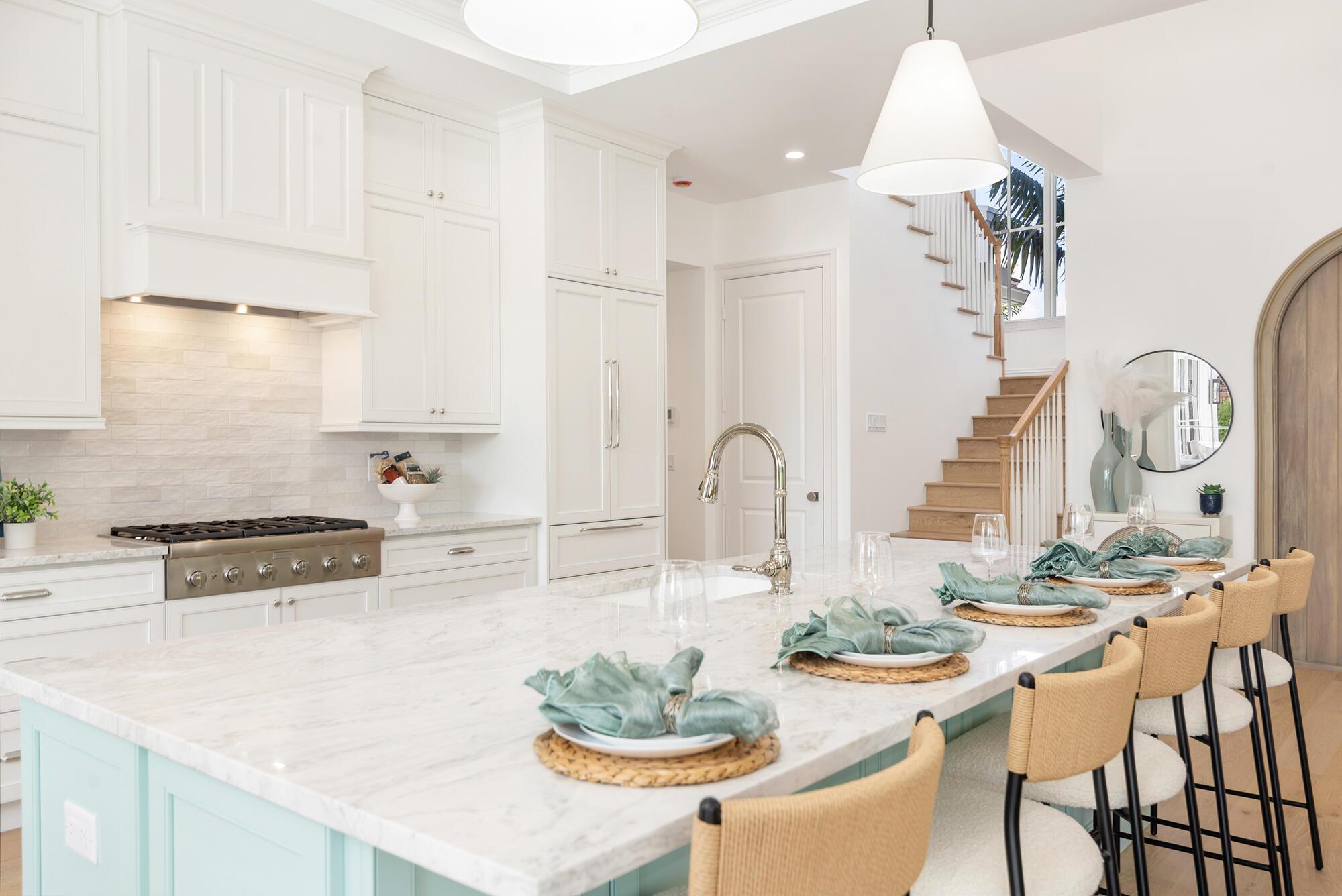 LAKE PLACE IN - Residential