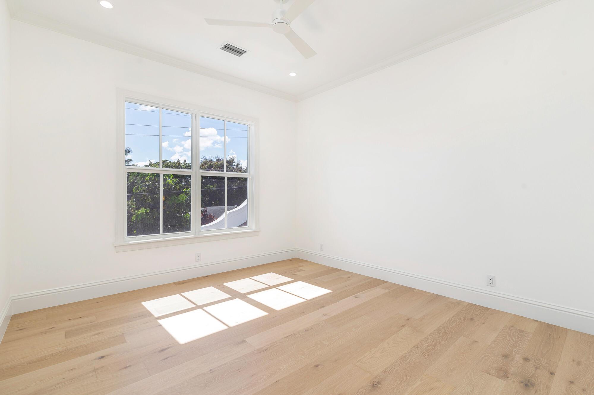 LAKE PLACE IN - Residential