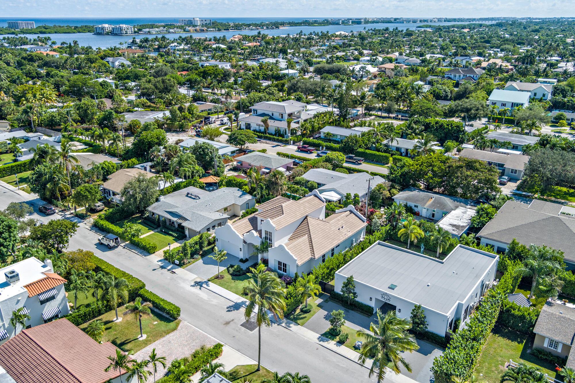 LAKE PLACE IN - Residential