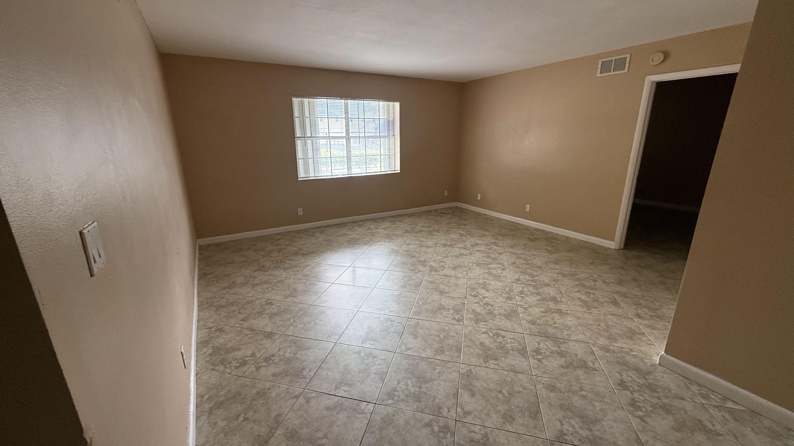 475 SE 8th Street 115