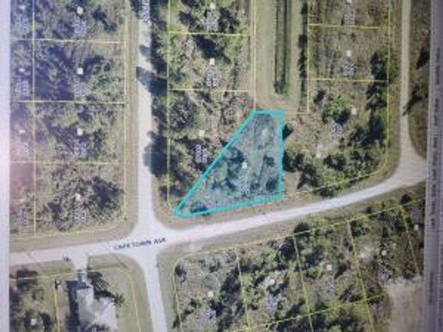 Very nice waterfront lot on paved Rd, High and Dry. Owner owns 2 more lots in this area and all can be sold as a package or individually.