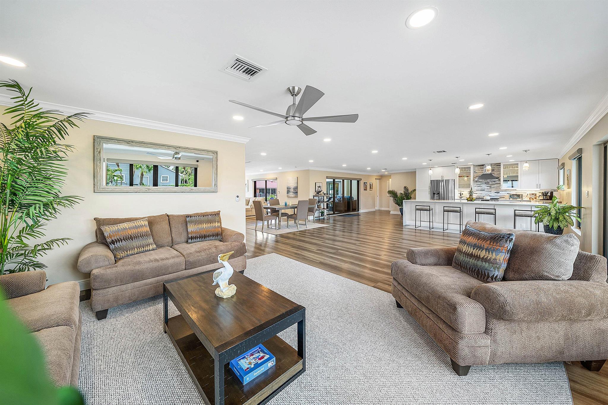 ISLAND ESTS ADD 1 IN - Residential