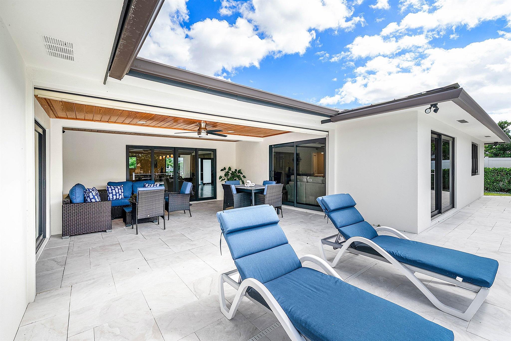 ISLAND ESTS ADD 1 IN - Residential