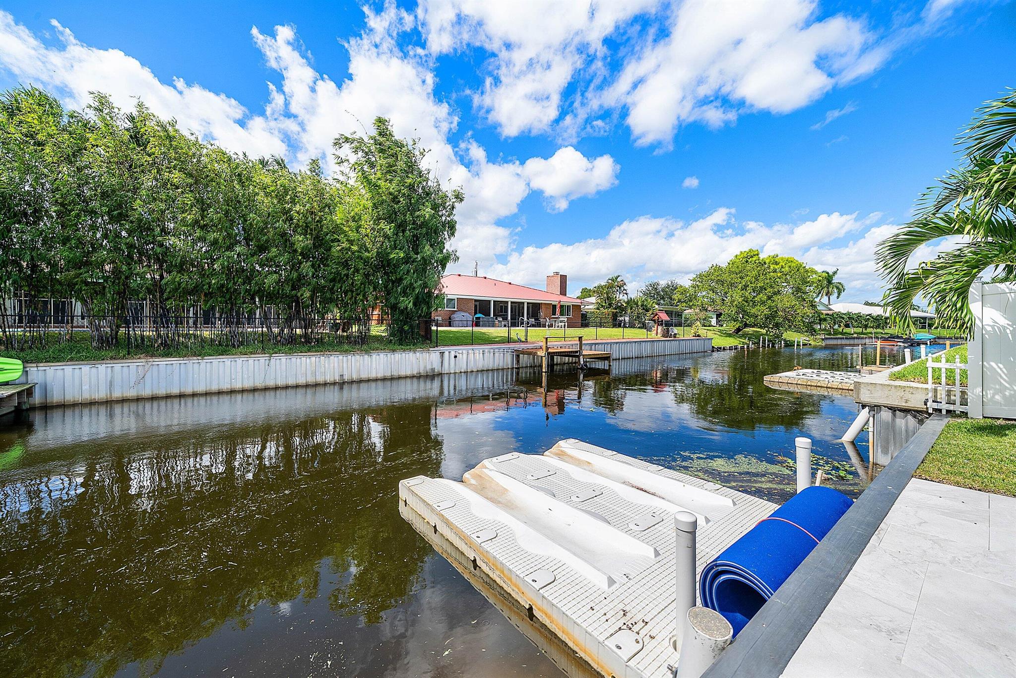 ISLAND ESTS ADD 1 IN - Residential