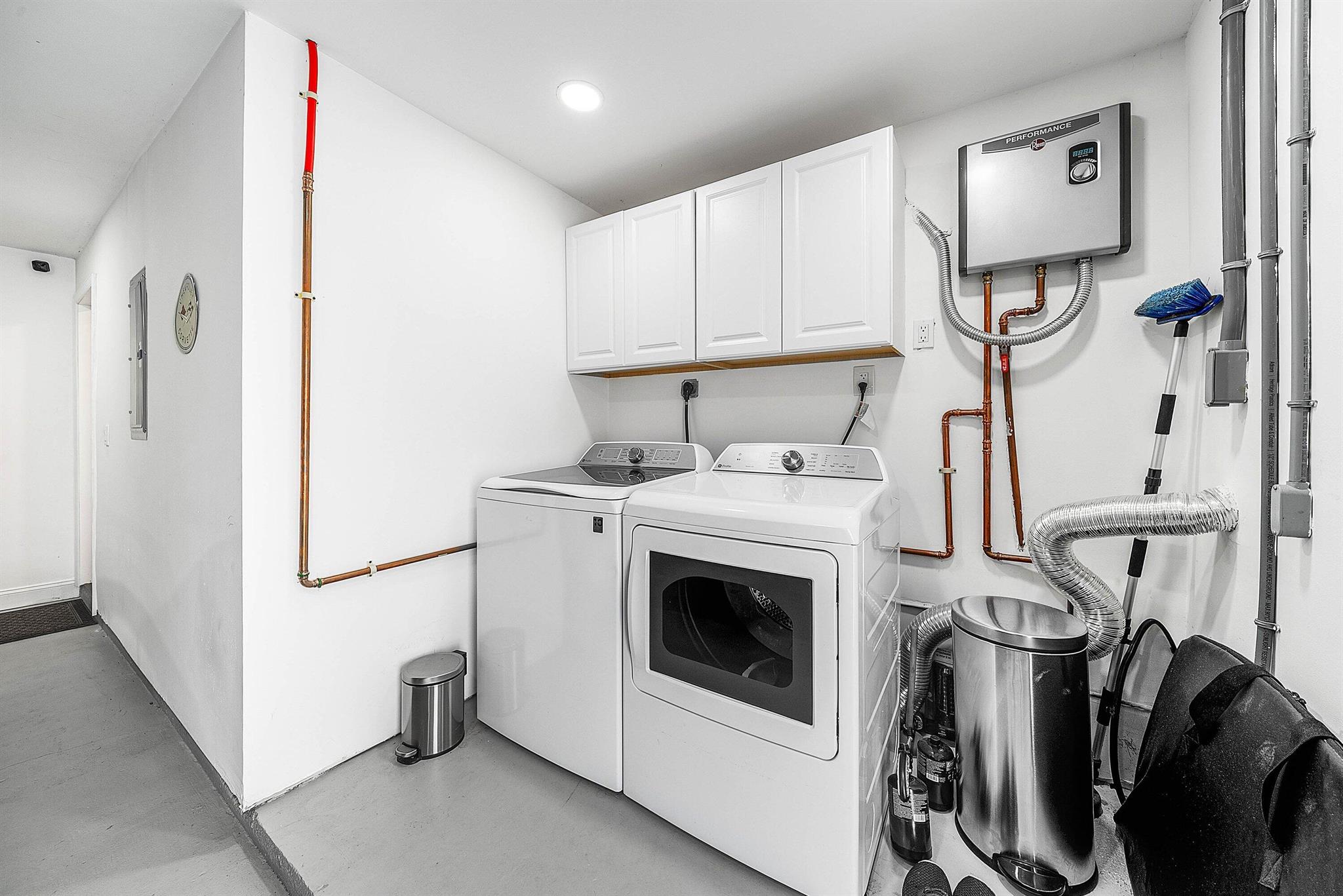 ISLAND ESTS ADD 1 IN - Residential