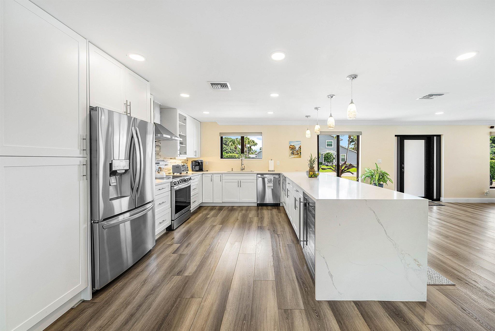 ISLAND ESTS ADD 1 IN - Residential