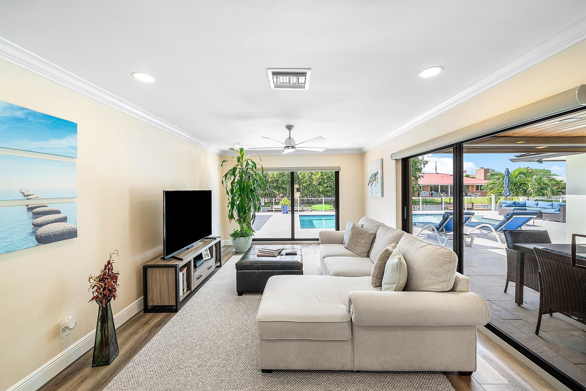 ISLAND ESTS ADD 1 IN - Residential