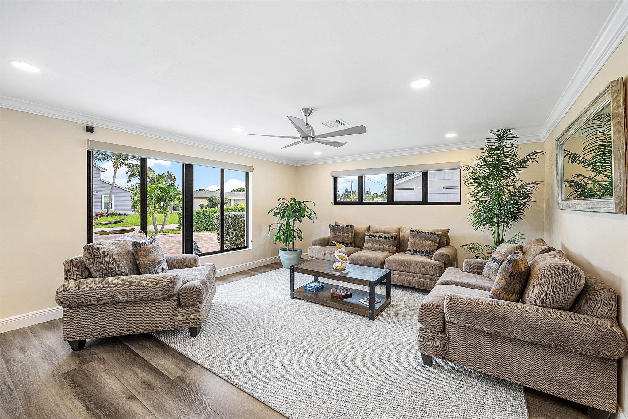 ISLAND ESTS ADD 1 IN - Residential