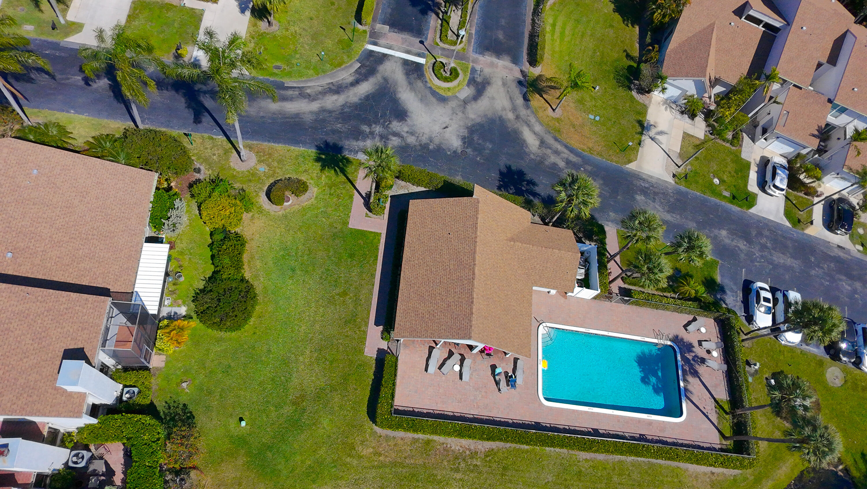 CANARY PALM CLUB - Residential