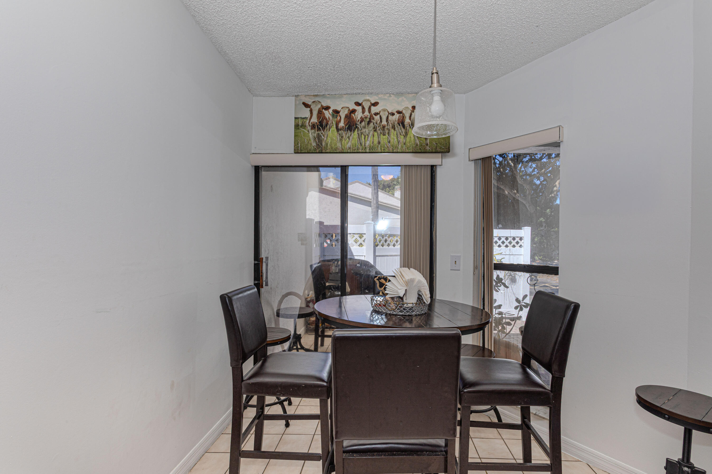 CANARY PALM CLUB - Residential