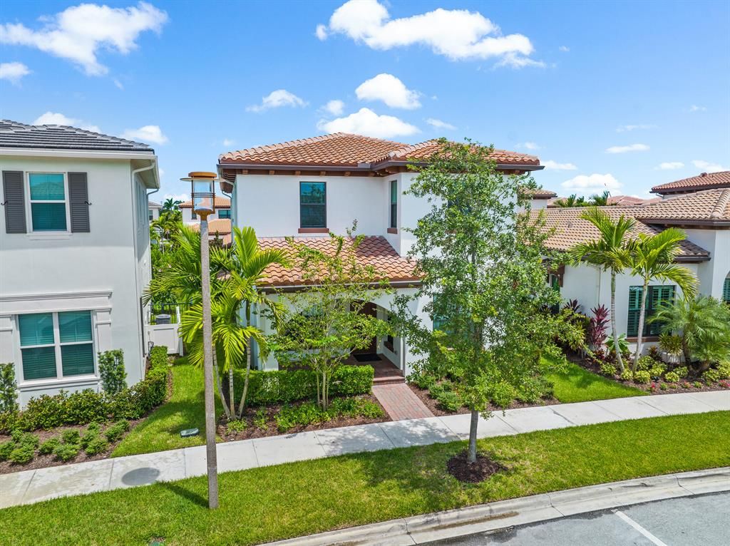 Photo of 13644 Dumont Road Rd, Palm Beach Gardens, FL 33418 (MLS # R10828147)