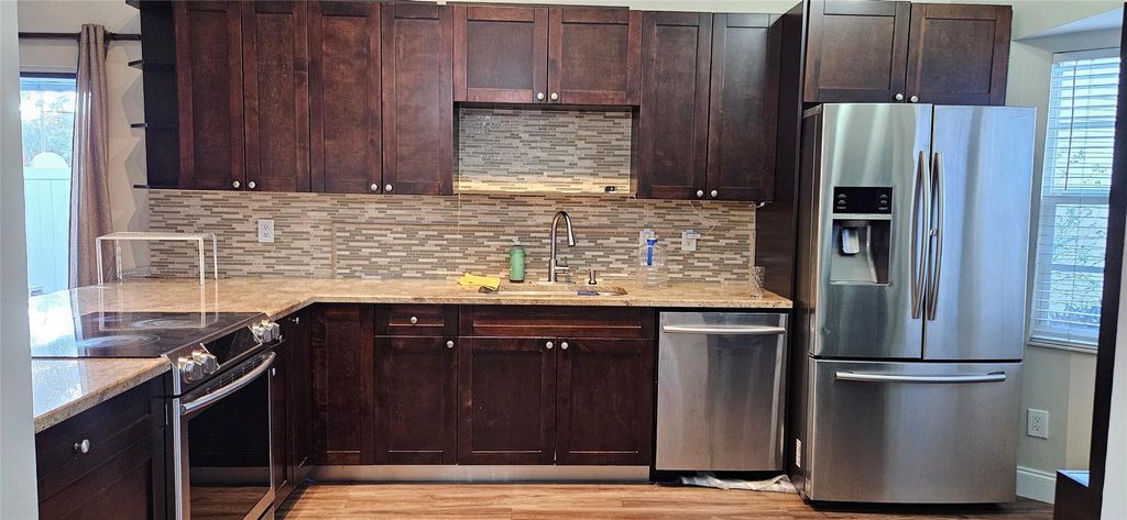 Photo of 25 Buxton Lane, Boynton Beach, FL 33426 (MLS # F10482316)