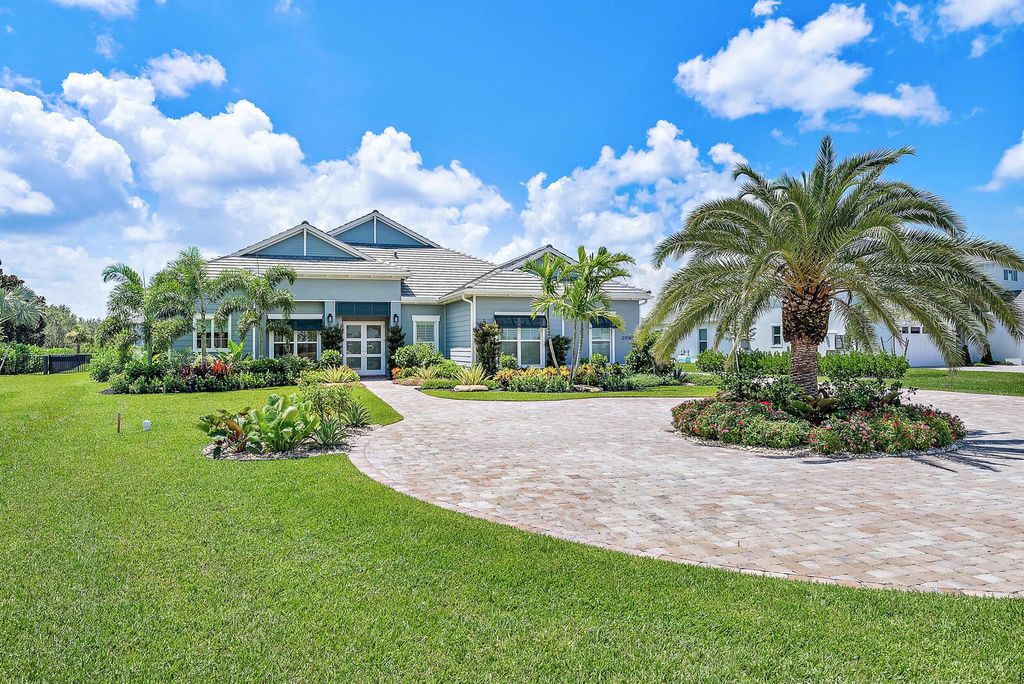 Photo of 20181 SE Bridgewater Drive, Jupiter, FL 33458 (MLS # R10934560)