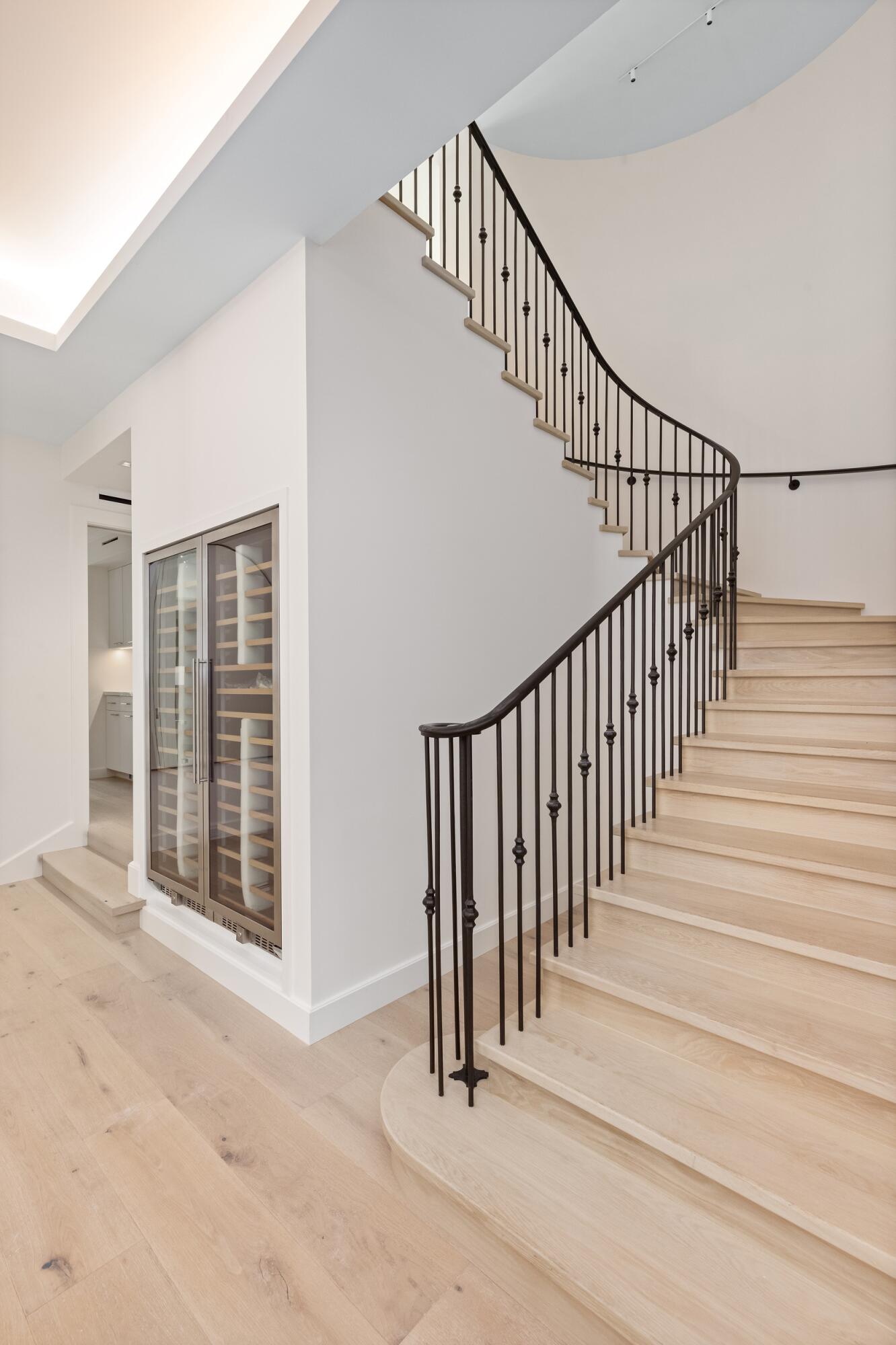 EAST SHORE - Residential