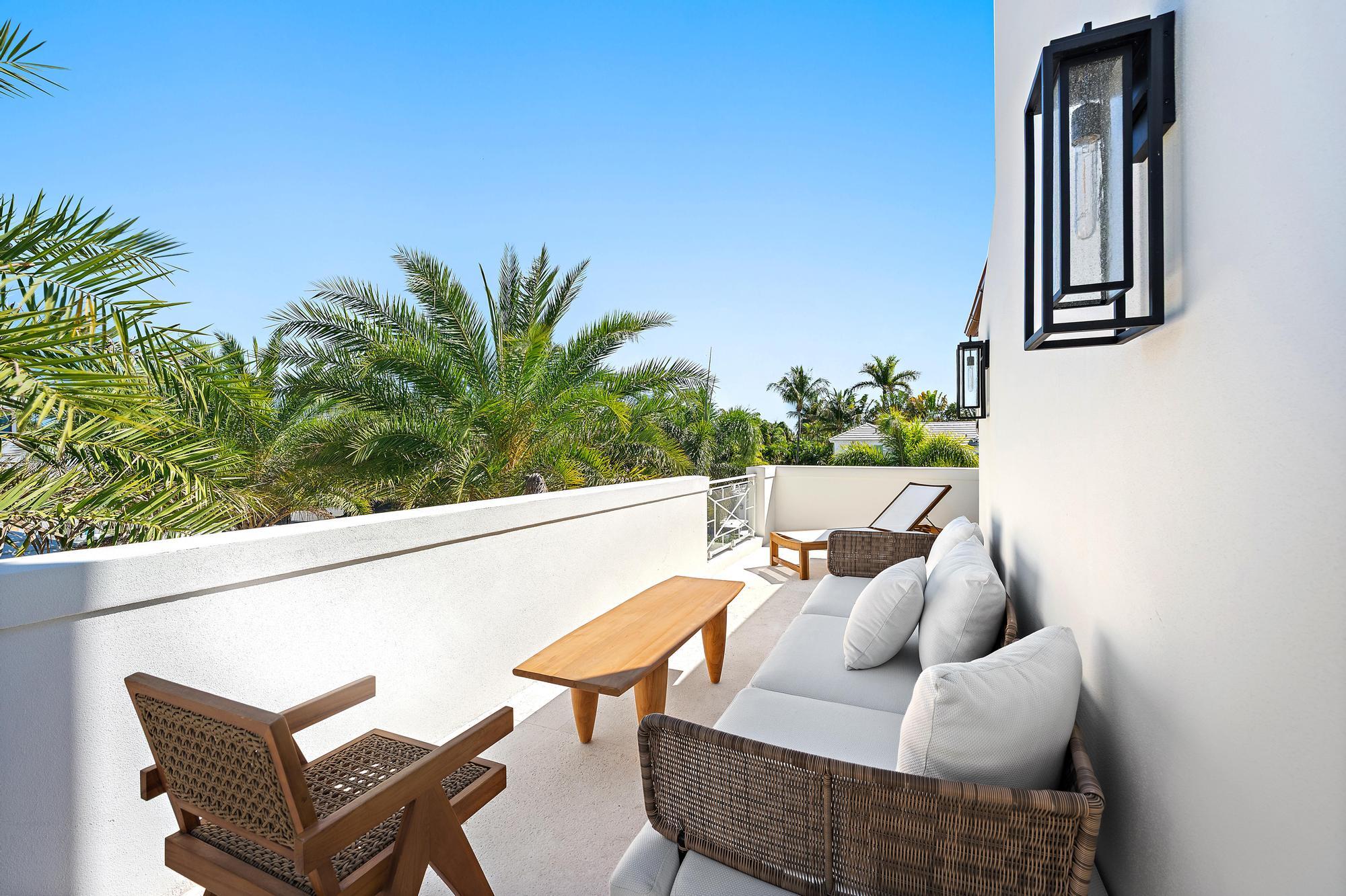 EAST SHORE - Residential