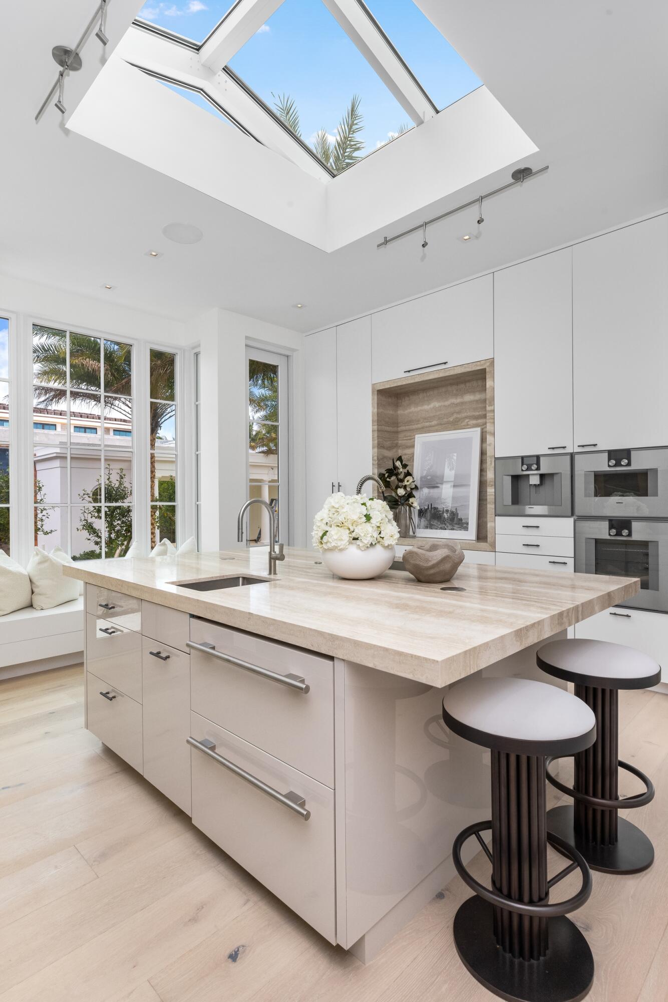 EAST SHORE - Residential