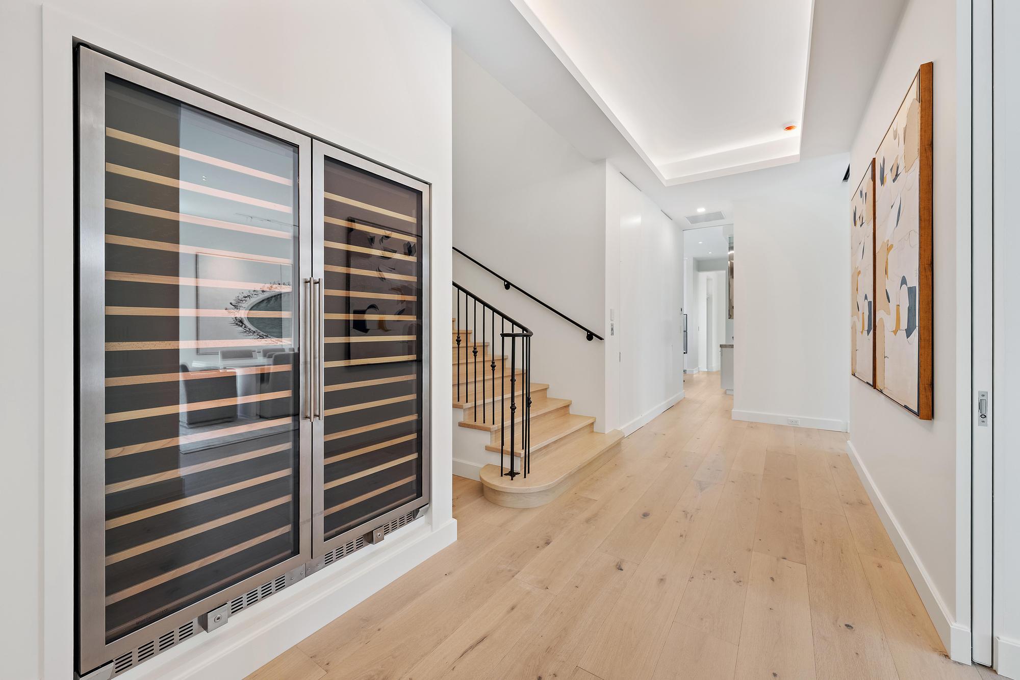 EAST SHORE - Residential