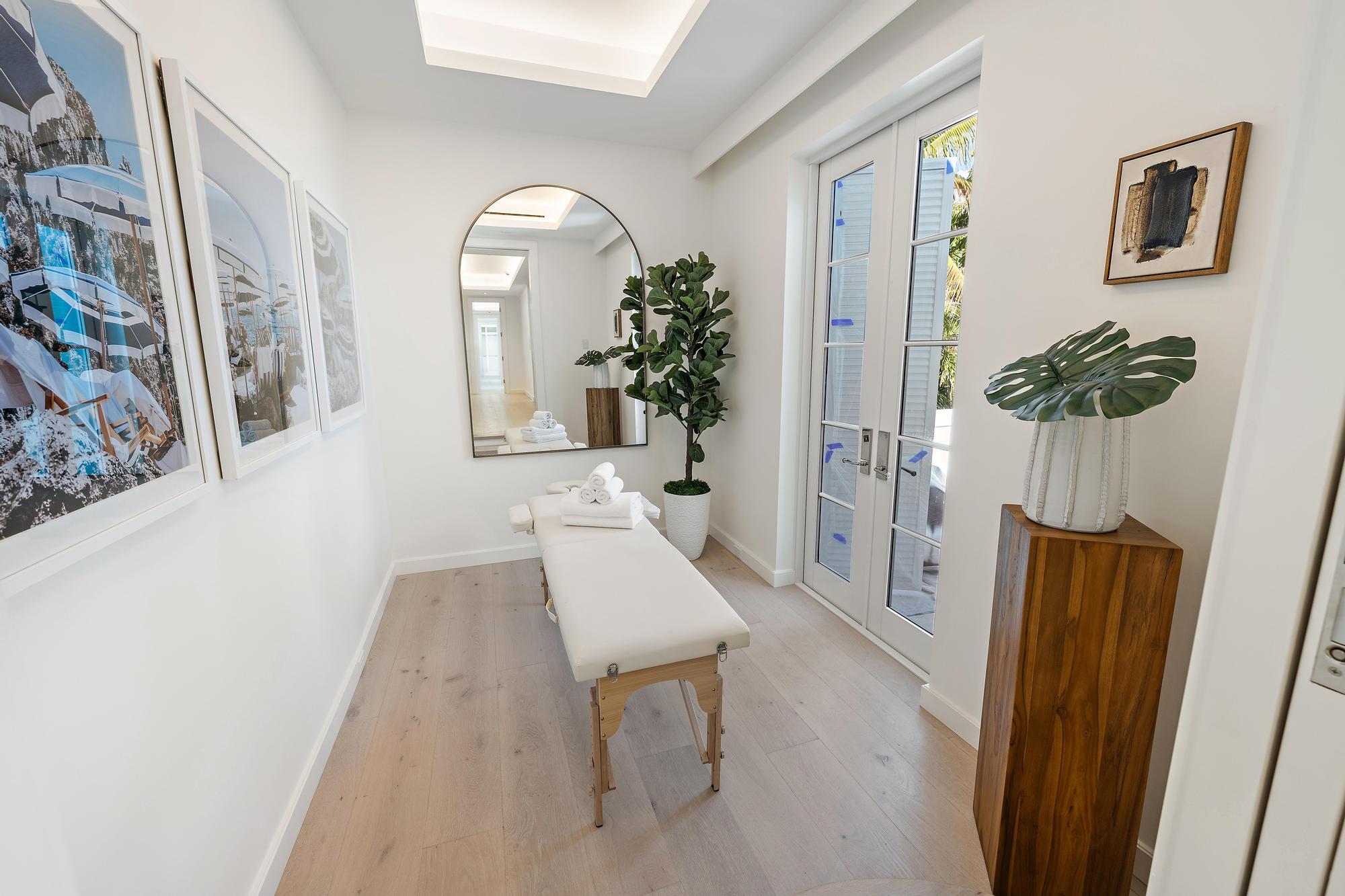 EAST SHORE - Residential