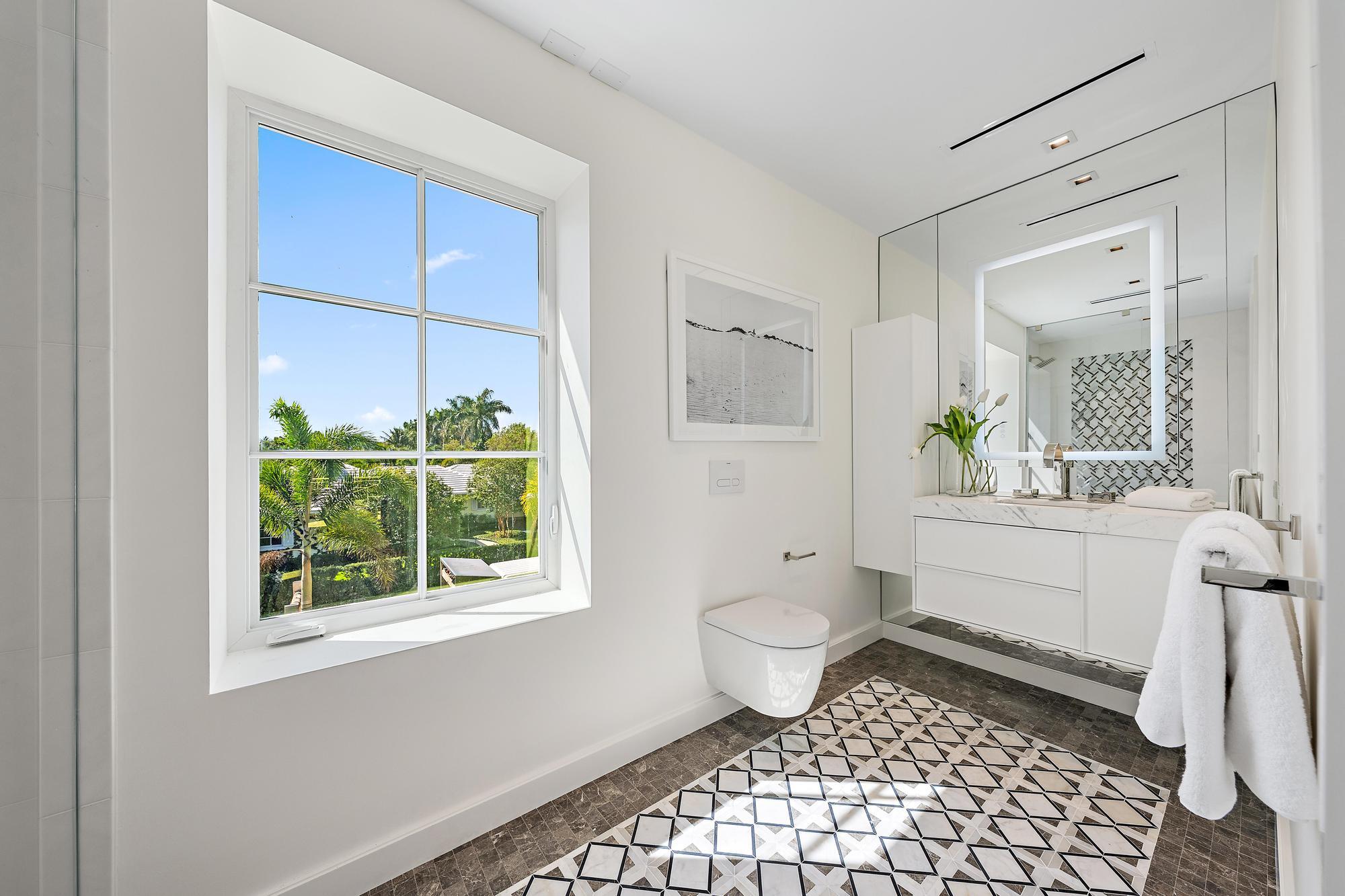 EAST SHORE - Residential