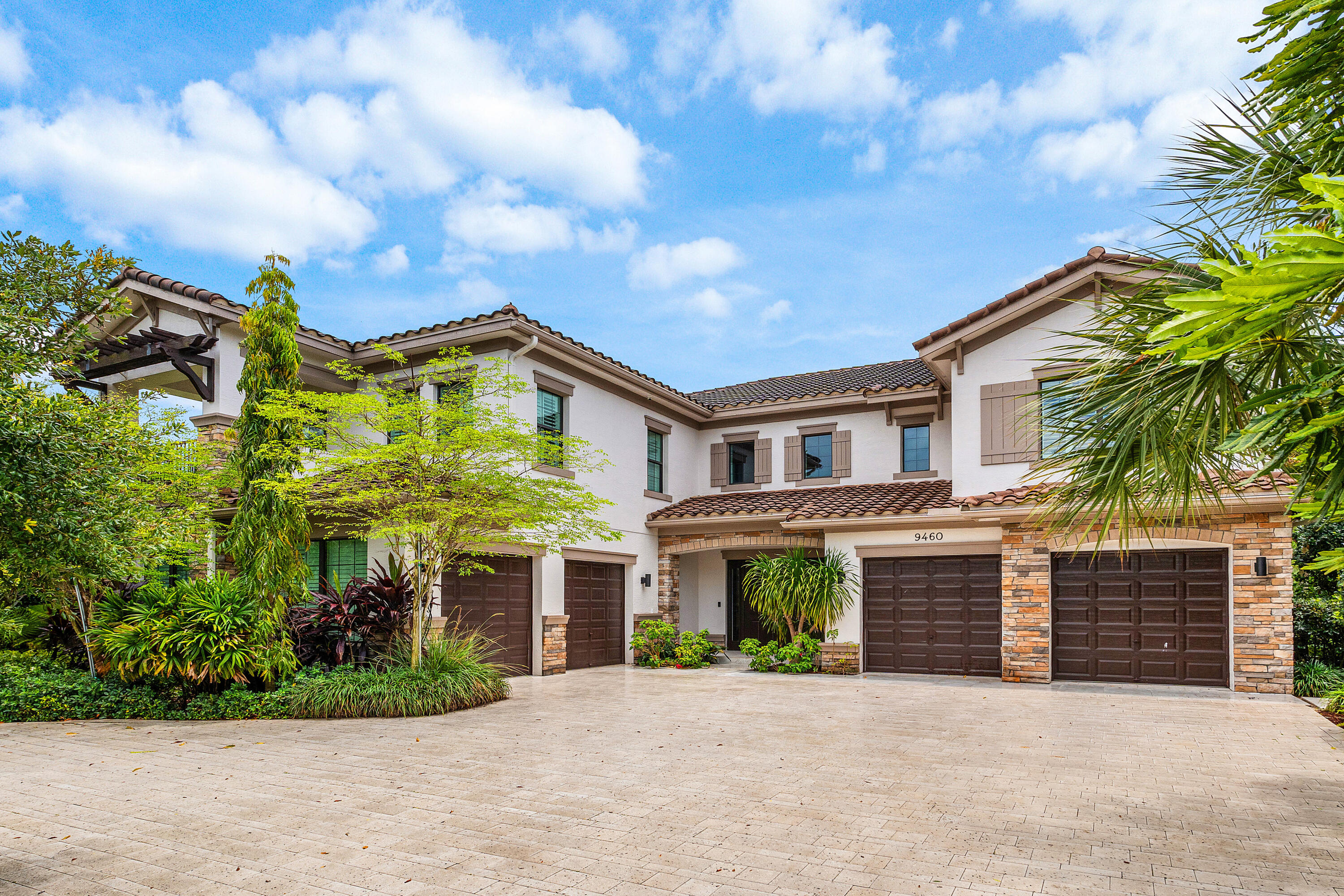 PARKLAND GOLF & COUNTRY CLUB - Residential