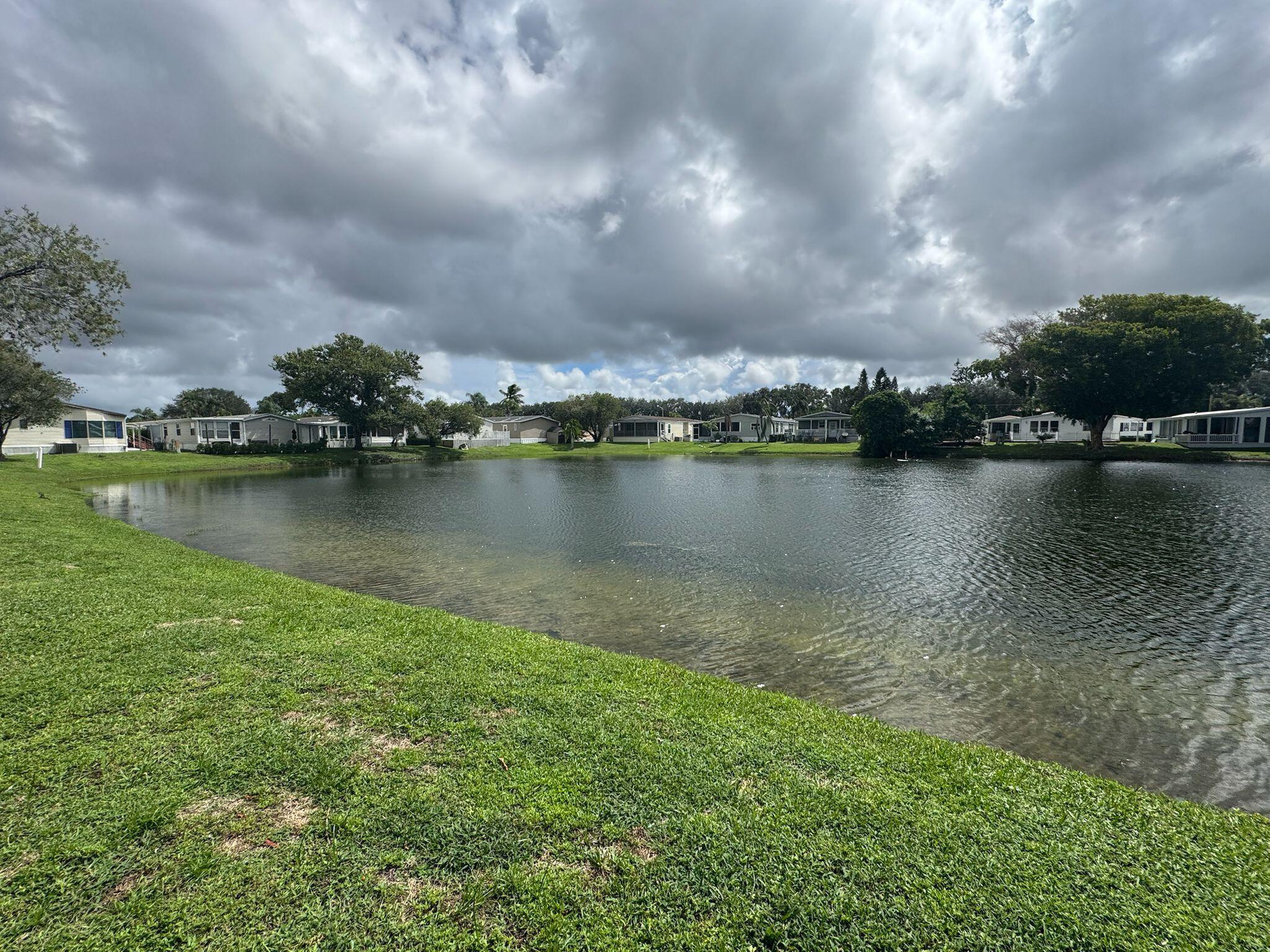 Palm Beach Plantation. - Residential